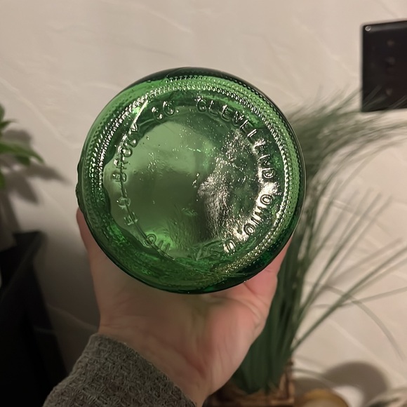 Vintage E.O Brody emerald green crinkle glass vase - Picture 2 of 2